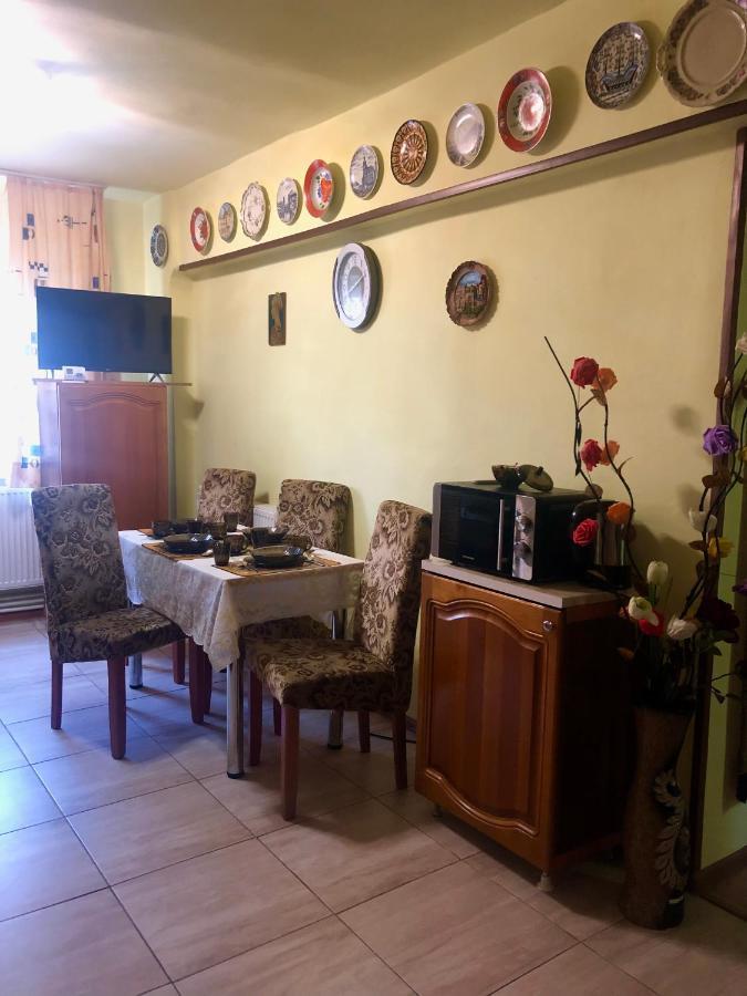 La Symo Apartament Straja Lupeni Lupeni  Eksteriør billede