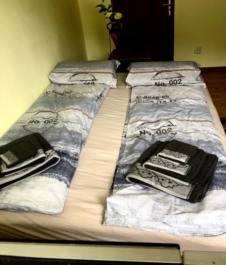 La Symo Apartament Straja Lupeni Lupeni  Eksteriør billede